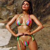 Triangel-Bikini-Set mit Regenbogen-Farbblock und Schnürung - Gestreift